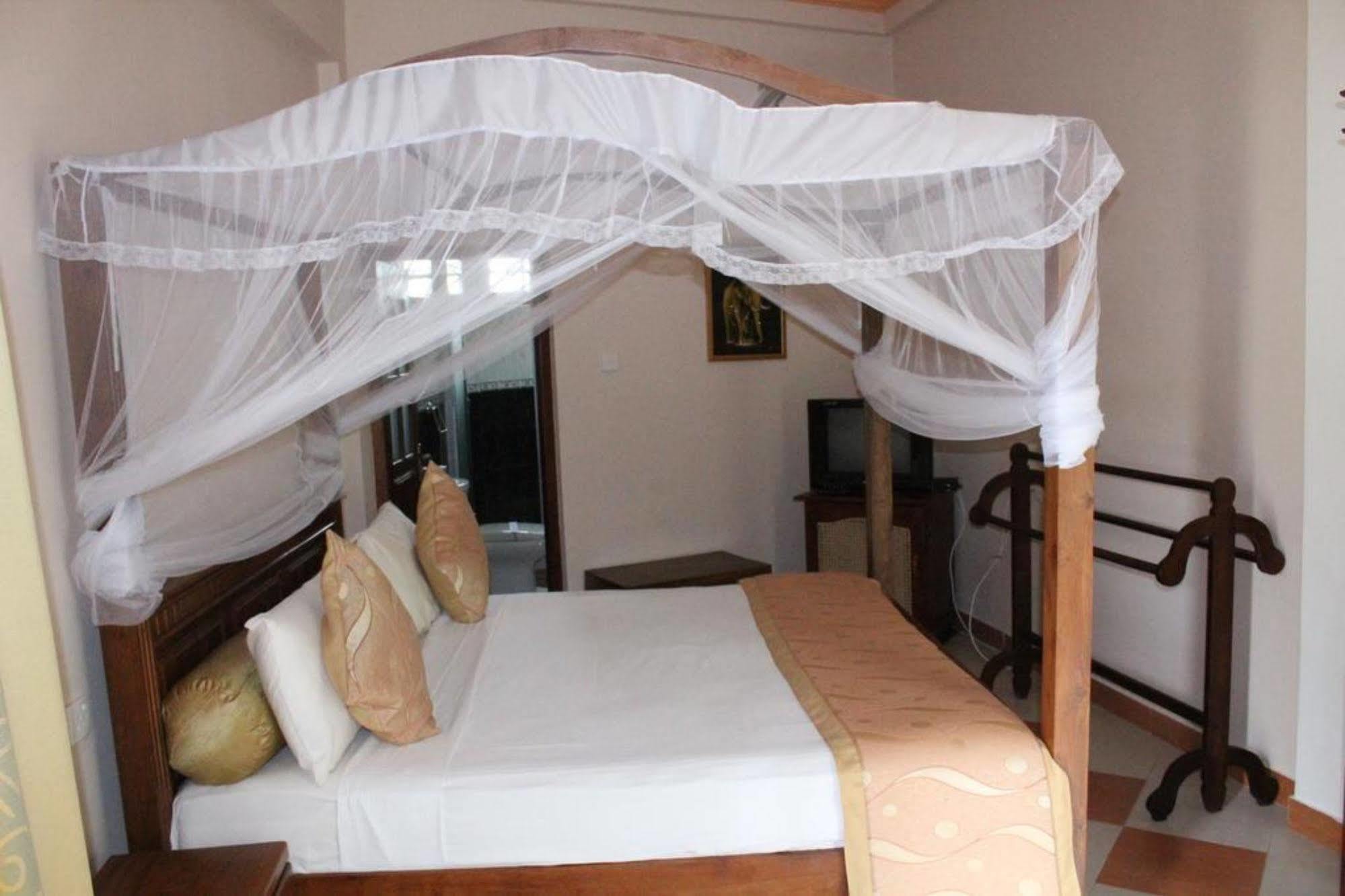 Hotel Bentota Village Esterno foto