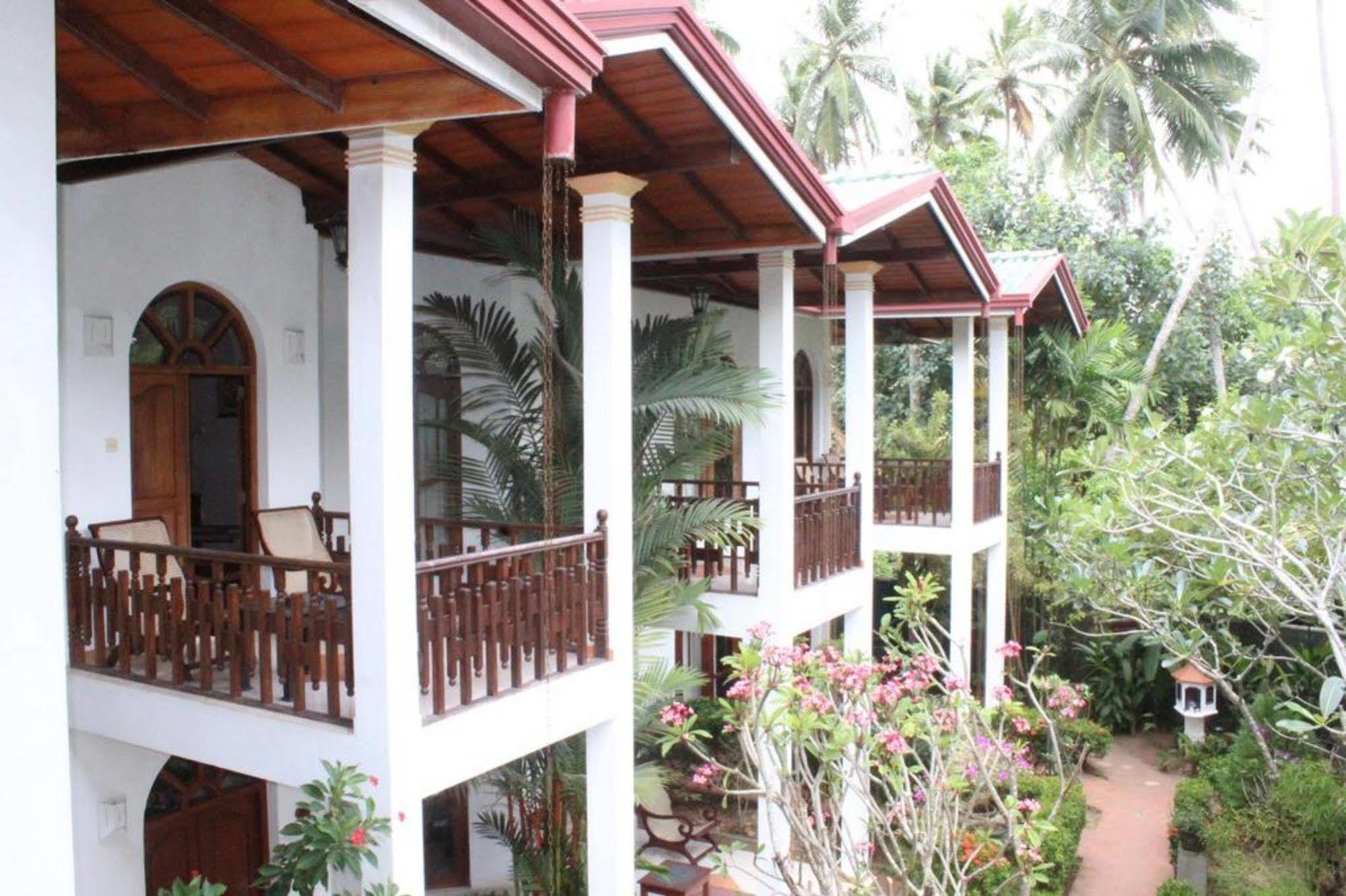 Hotel Bentota Village Esterno foto